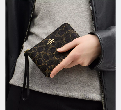 Monedero Coach Corner Zip Wristlet In Loved Signature Canvas Brown