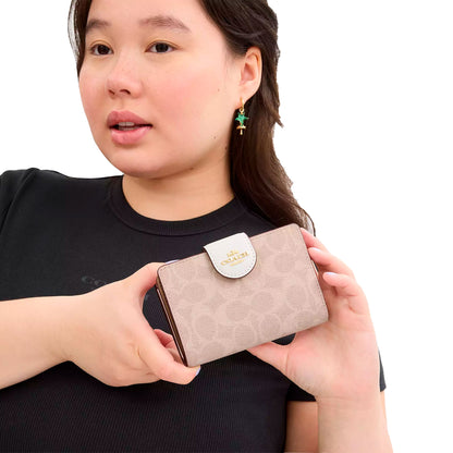 Cartera Coach Medium Corner Zip Wallet In Signature Canvas Sand Chalk