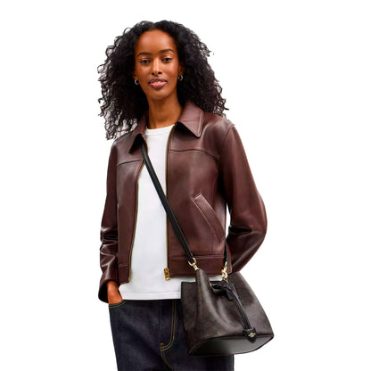 Bolsa Rowan Bucket Bag In Signature Canvas Walnut Black
